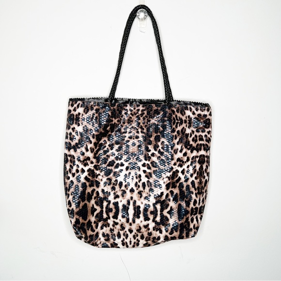 Kenneth Cole Tote Bag - Picture 5 of 5